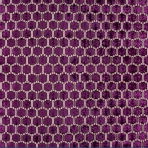 Meubelstof met fluwelen zeshoeken Manipur damson van Designers Guild