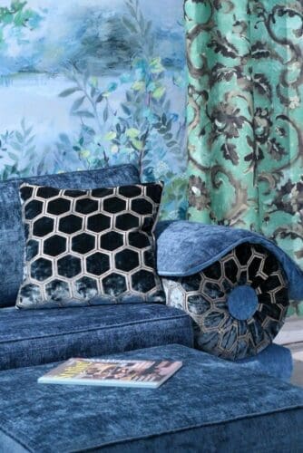 De emotie van de kleur blauw in je interieur wordt mooi weerspiegeld door de Casablanca Campara bank.
