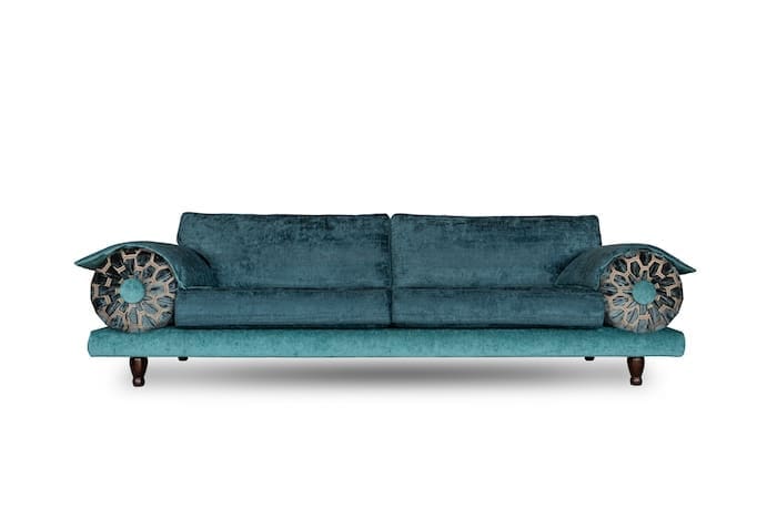 Casablanca Ampara 3-zits bank in ijsvogelblauwe velours en Manipur-stof van Designers Guild